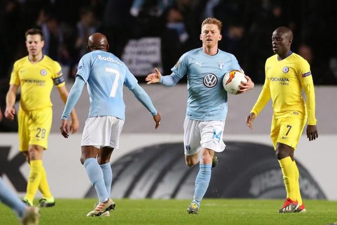 场上已经展 场上已经展