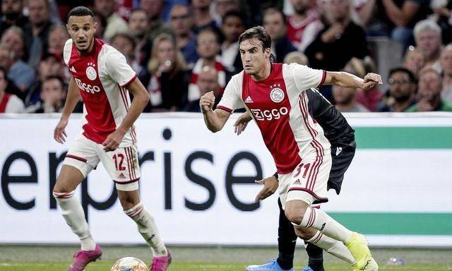 表现令人瞩 表现令人瞩