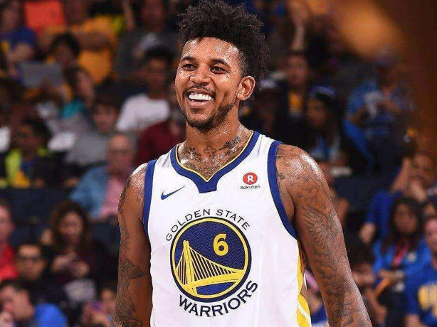 牵制与前腰 牵制与前腰